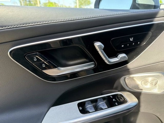 2023 Mercedes-Benz GLC 300