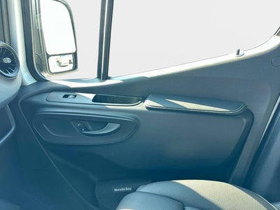 2025 Mercedes-Benz Sprinter 2500 Crew 144 WB