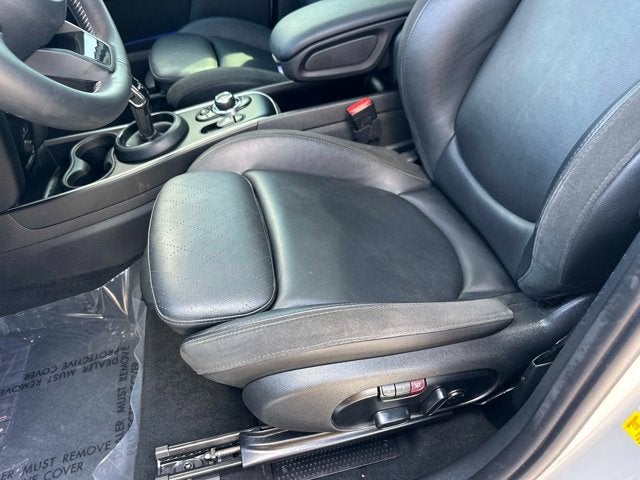 2023 MINI Countryman Iconic