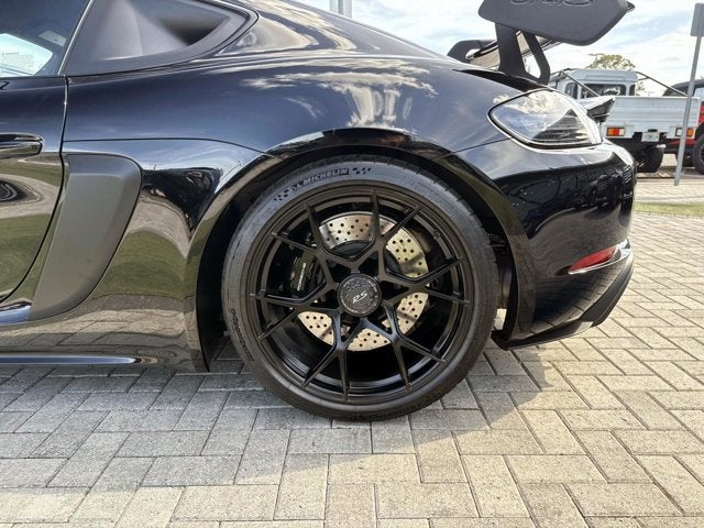2023 Porsche 718 Cayman GT4 RS