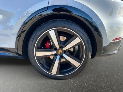 2025 Porsche Cayenne GTS