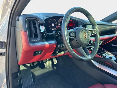 2025 Porsche Cayenne GTS