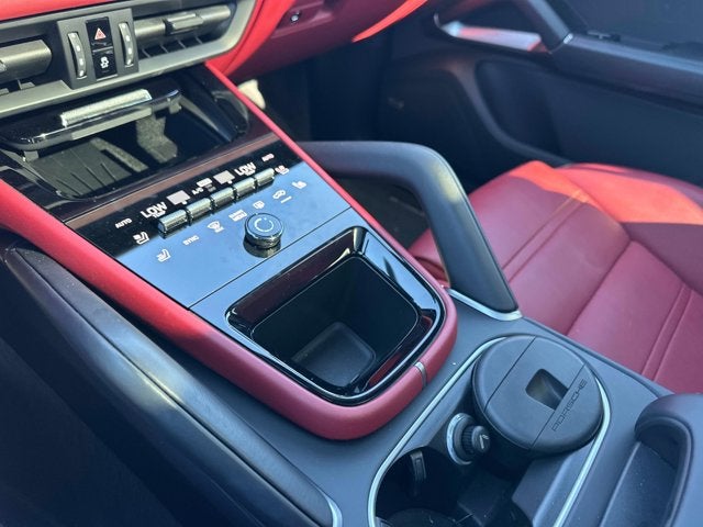 2025 Porsche Cayenne GTS