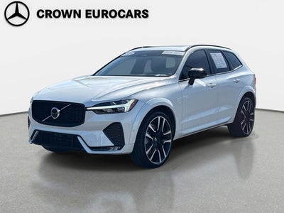2024 Volvo XC60 B5 Ultimate Dark Theme