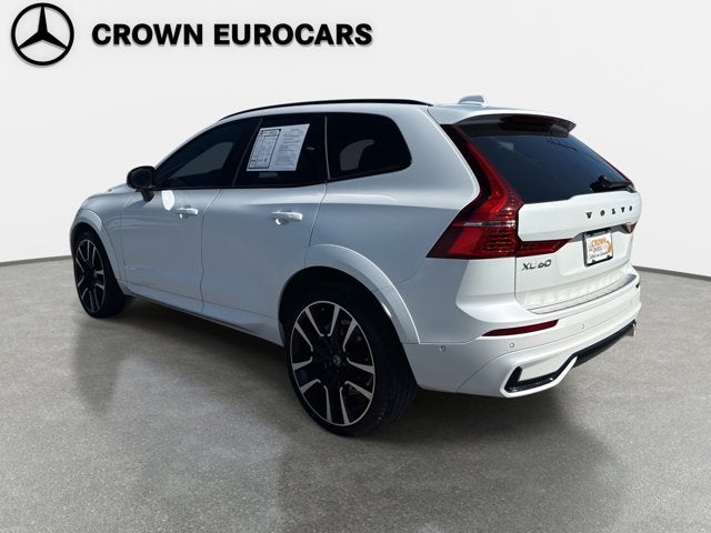 2024 Volvo XC60 B5 Ultimate Dark Theme