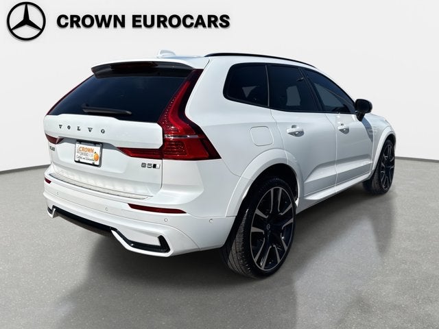 2024 Volvo XC60 B5 Ultimate Dark Theme