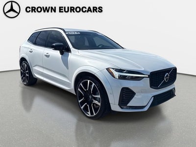 2024 Volvo XC60 B5 Ultimate Dark Theme