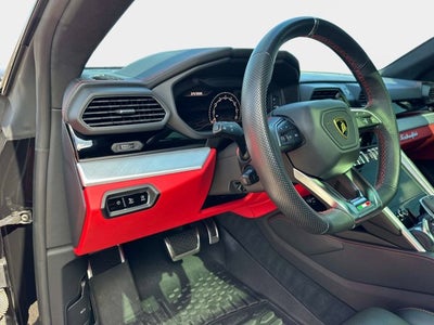 2022 Lamborghini Urus Base