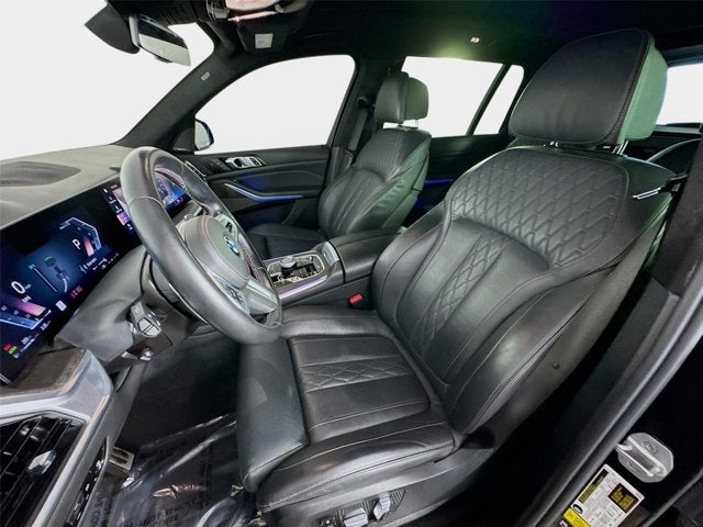 2023 BMW X7 M60i