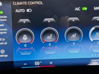 2023 BMW X7 M60i