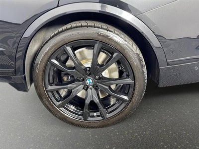 2023 BMW X7 M60i