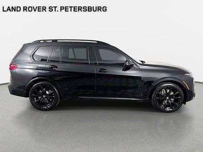 2023 BMW X7 M60i