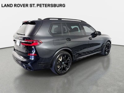 2023 BMW X7 M60i