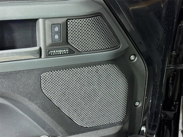 2024 Land Rover Defender 110 X-Dynamic SE