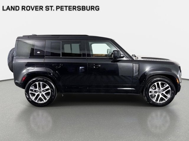 2024 Land Rover Defender 110 X-Dynamic SE