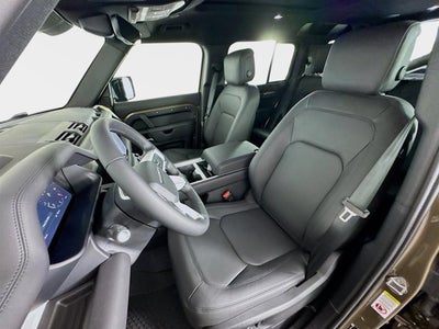 2025 Land Rover Defender 110 X-Dynamic SE