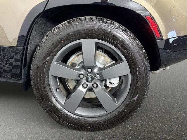 2025 Land Rover Defender 110 X-Dynamic SE