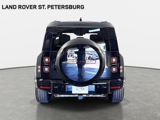 2026 Land Rover Defender 110 X-Dynamic SE