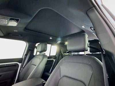 2026 Land Rover Defender 110 X-Dynamic SE