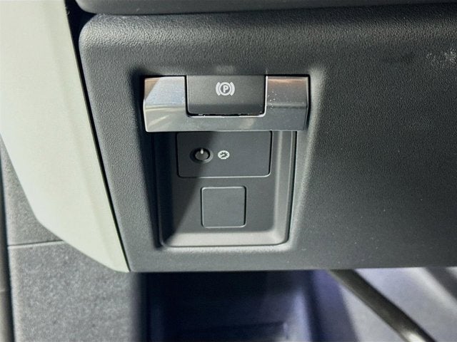 2024 Land Rover Defender 110 X-Dynamic SE