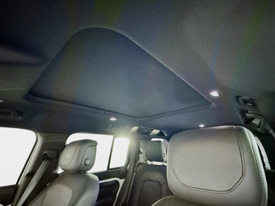 2024 Land Rover Defender 110 X-Dynamic SE