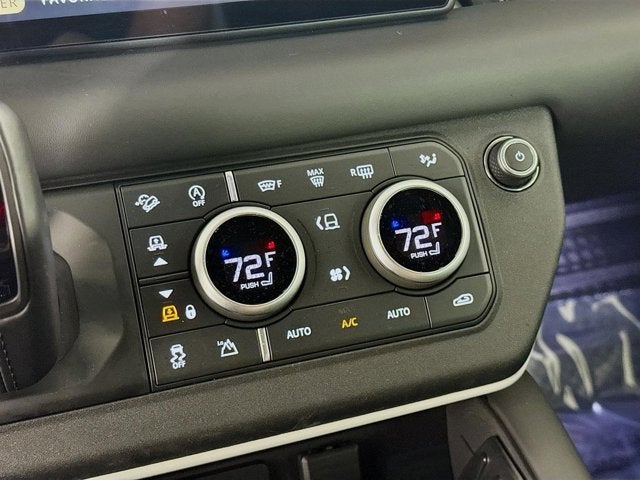 2024 Land Rover Defender 110 X-Dynamic SE