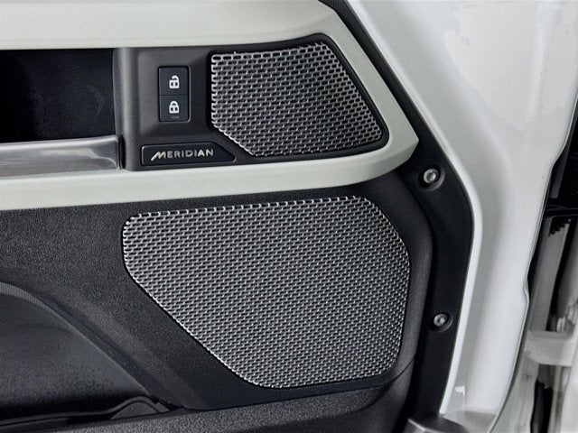 2024 Land Rover Defender 110 X-Dynamic SE