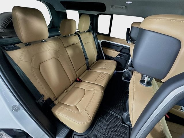 2026 Land Rover Defender 110 X-Dynamic SE