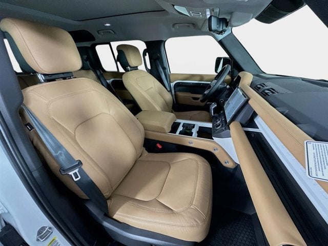 2026 Land Rover Defender 110 X-Dynamic SE