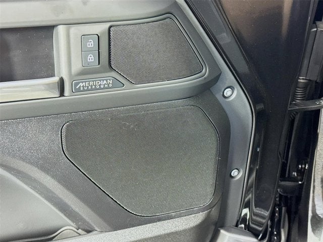 2026 Land Rover Defender 110 X-Dynamic SE