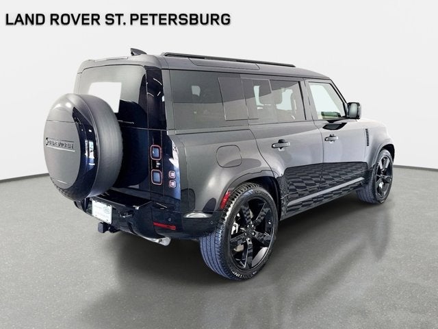 2026 Land Rover Defender 110 X-Dynamic SE