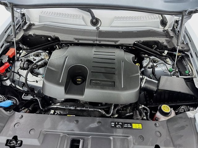 2024 Land Rover Defender 110 X-Dynamic SE