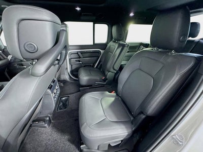 2026 Land Rover Defender 130 X-Dynamic SE