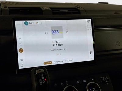 2025 Land Rover Defender 110 S