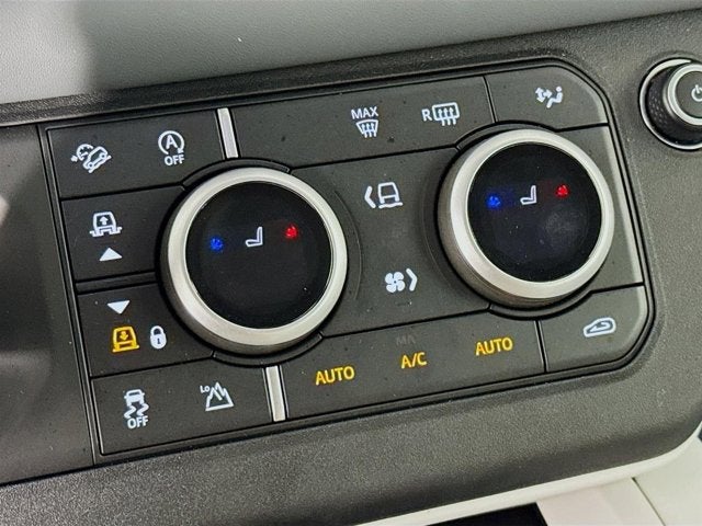 2025 Land Rover Defender 110 S