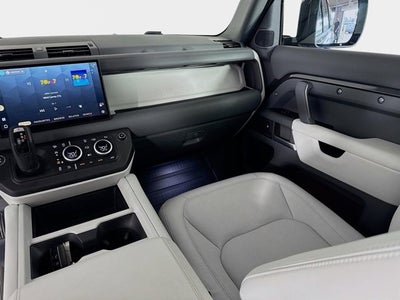2025 Land Rover Defender 110 S