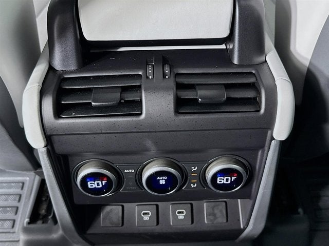 2025 Land Rover Defender 110 S