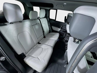 2025 Land Rover Defender 110 S
