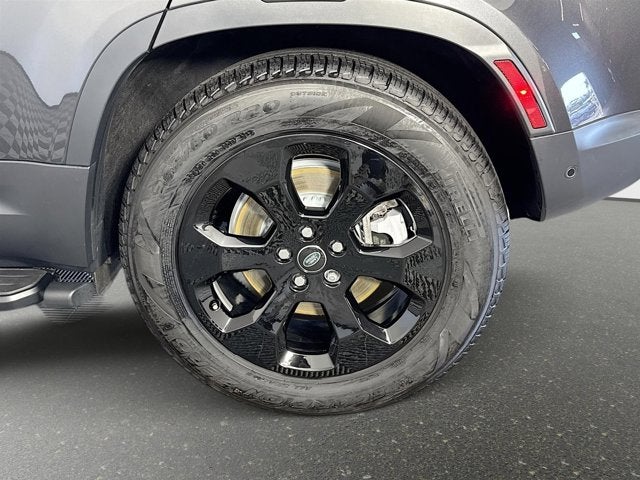 2025 Land Rover Defender 110 S