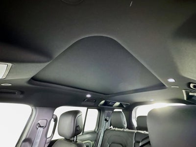 2025 Land Rover Defender 110 S