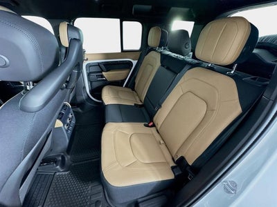 2026 Land Rover Defender 110 V8