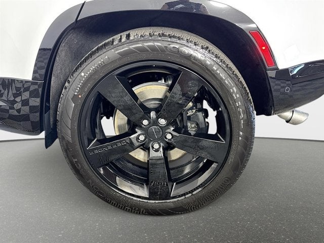 2026 Land Rover Defender 110 V8