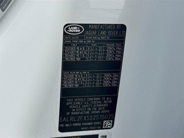 2025 Land Rover Discovery Dynamic SE