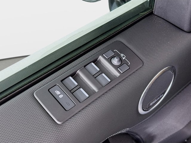 2025 Land Rover Discovery Dynamic SE