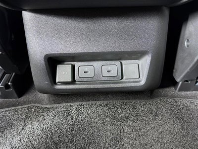 2025 Land Rover Discovery Dynamic SE