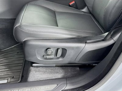 2026 Land Rover Range Rover Velar Dynamic SE
