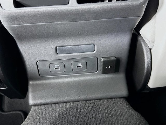 2026 Land Rover Range Rover Velar Dynamic SE