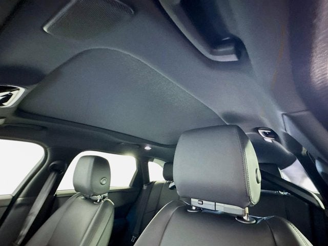 2026 Land Rover Range Rover Velar Dynamic SE