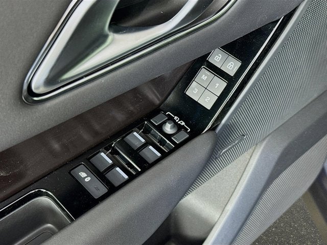 2026 Land Rover Range Rover Velar Dynamic SE