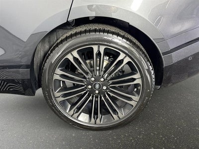 2026 Land Rover Range Rover Velar Dynamic SE